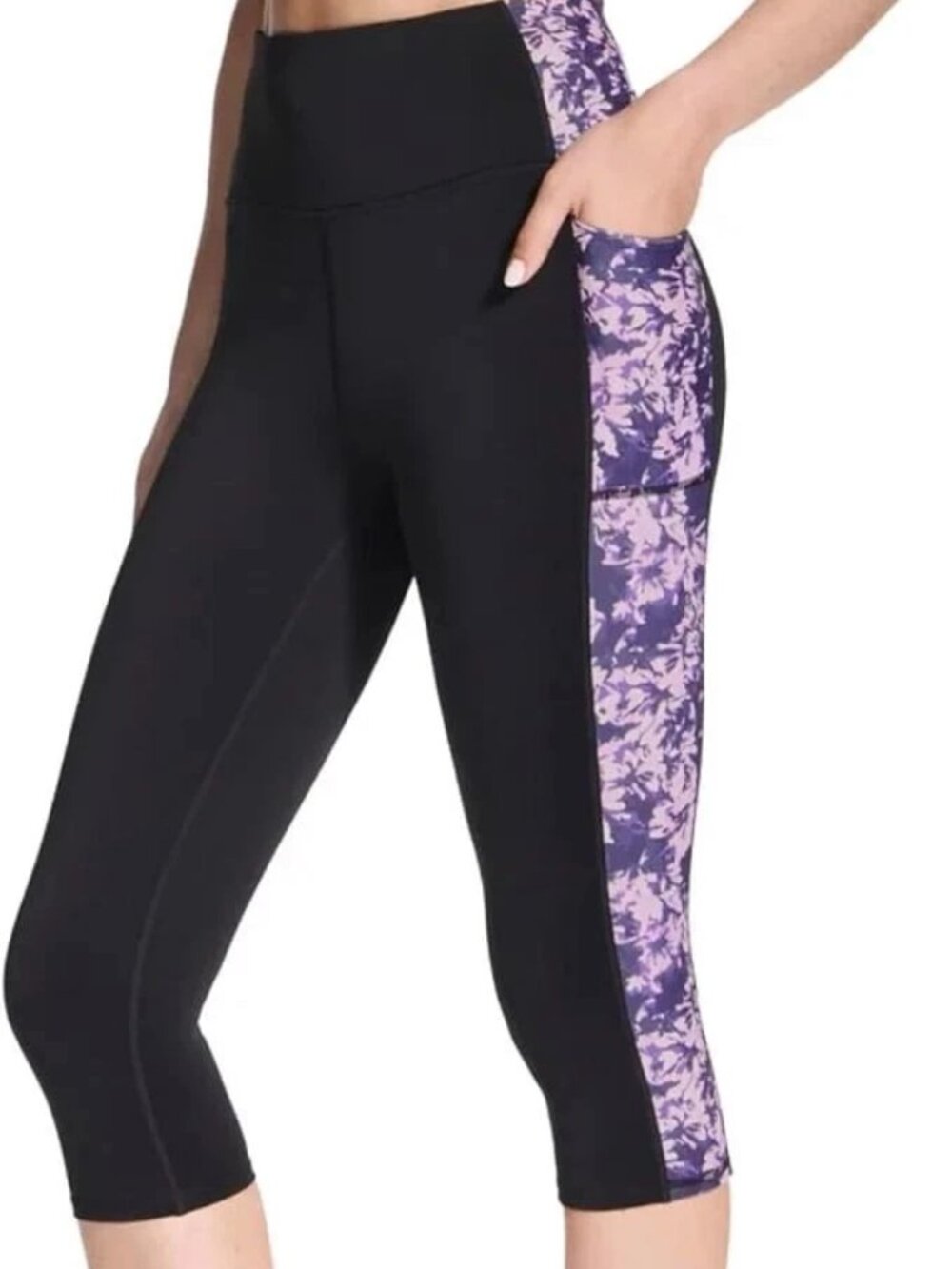 Skechers Women's Gowalk Active 4 Way Stretch Capri Legging Black Floral Size M